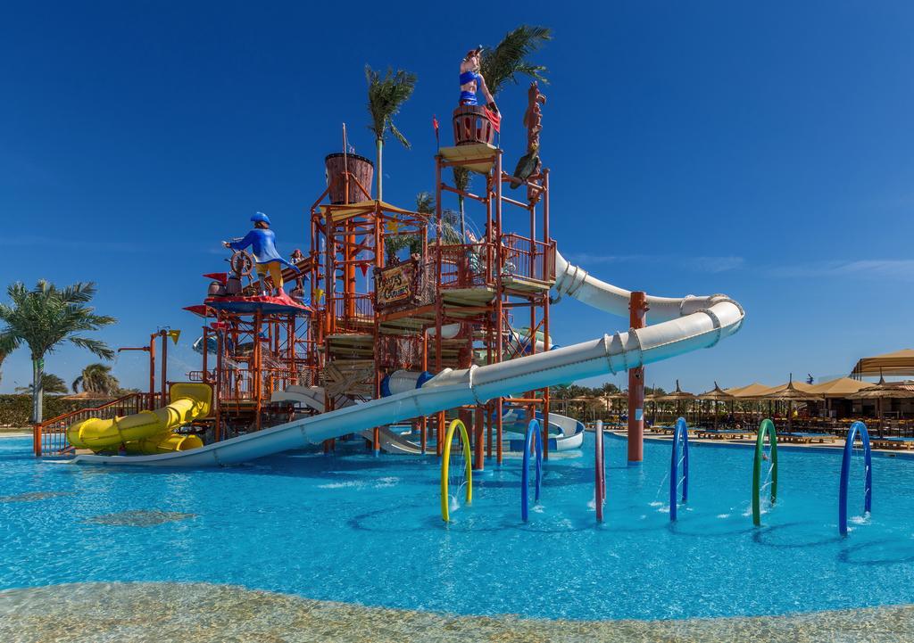 Pickalbatros aqua park resort. Альбатрос Аква Блю Хургада. Albatros Sea World Resort Хургада. Albatros Aqua Blu Hurghada (ex. Sea World Resort). Отель Pickalbatros Sea World Resort 4.